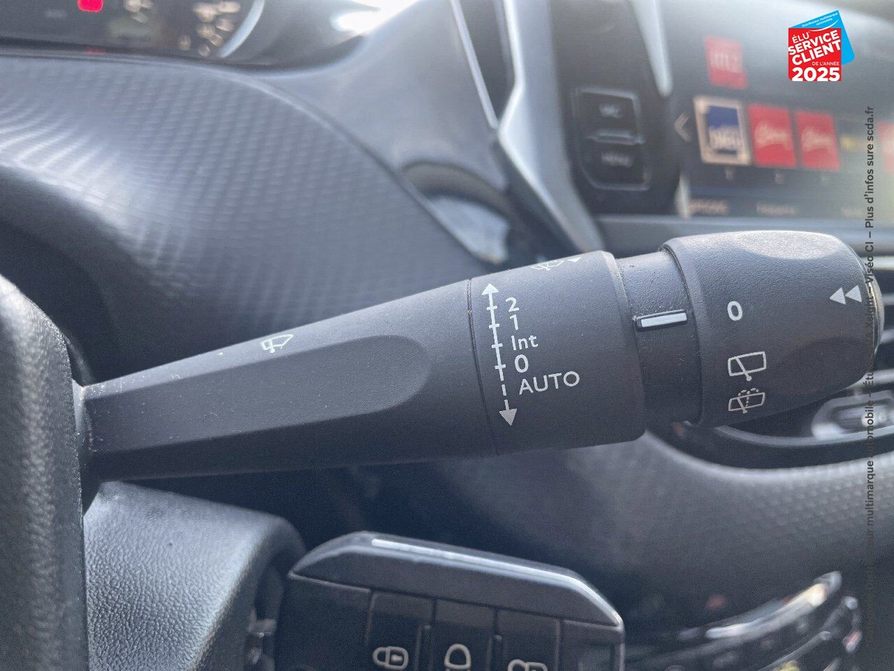 Véhicule d'occasion PEUGEOT 2008 1.2 PURETECH 110CH E6.C CROSSWAY SS EAT6 chez Opel Bar le Duc