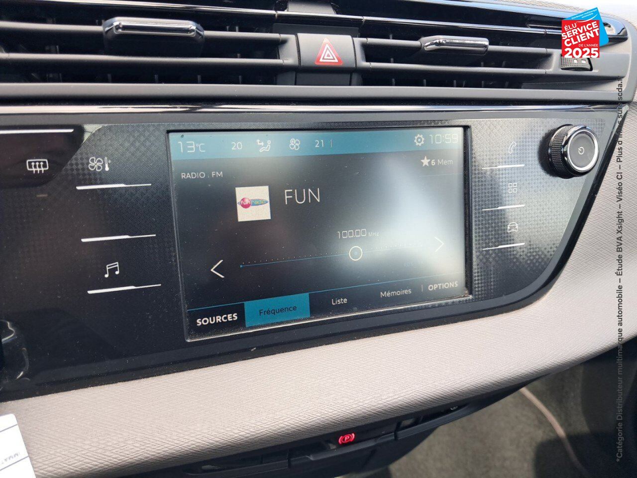 Véhicule d'occasion CITROEN C4 PICASSO PURETECH 130CH LIVE S/S TPANO SIEGES CHAUF RADAR AR ATTELAGE chez Renault Sélestat