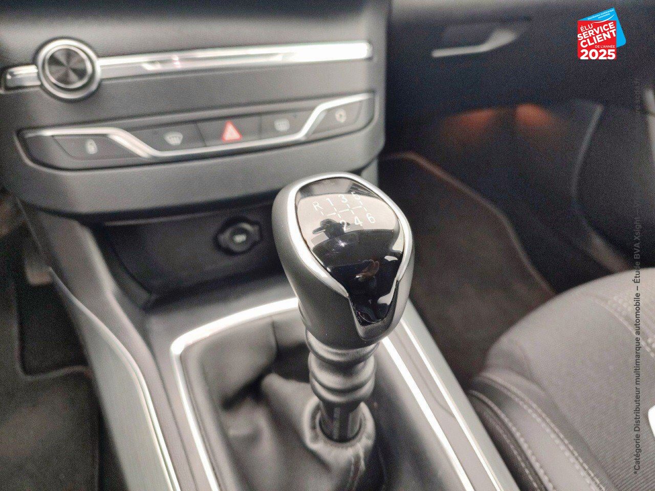 Véhicule d'occasion PEUGEOT 308 1.2 PURETECH 110CH SS ALLURE BASSE CONSOMMATION chez Renault Saint-Louis