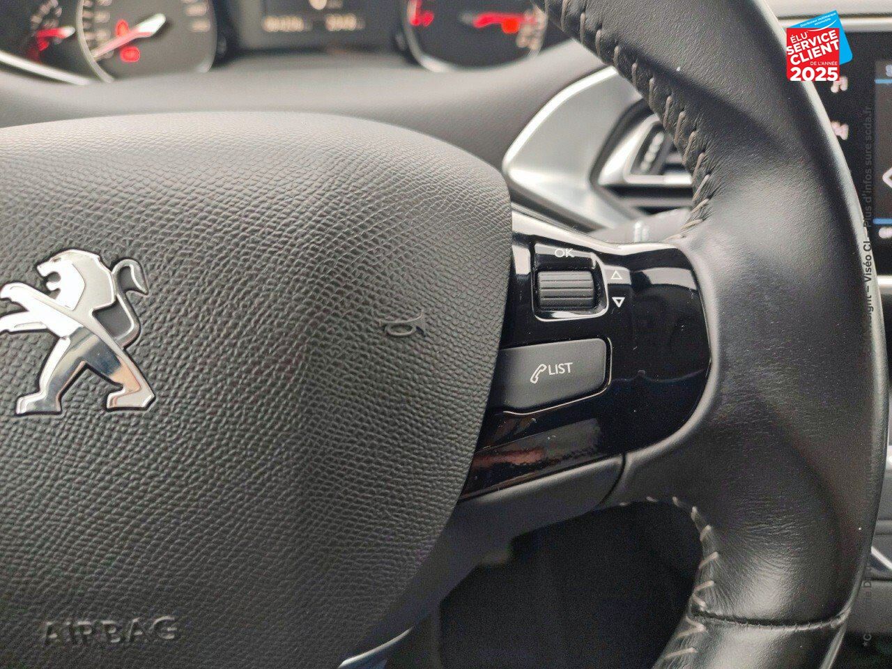 Véhicule d'occasion PEUGEOT 308 1.2 PURETECH 110CH SS ALLURE BASSE CONSOMMATION chez Renault Saint-Louis