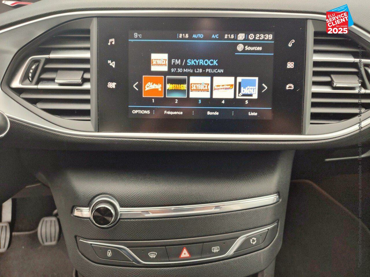 Véhicule d'occasion PEUGEOT 308 1.2 PURETECH 110CH SS ALLURE BASSE CONSOMMATION chez Renault Saint-Louis