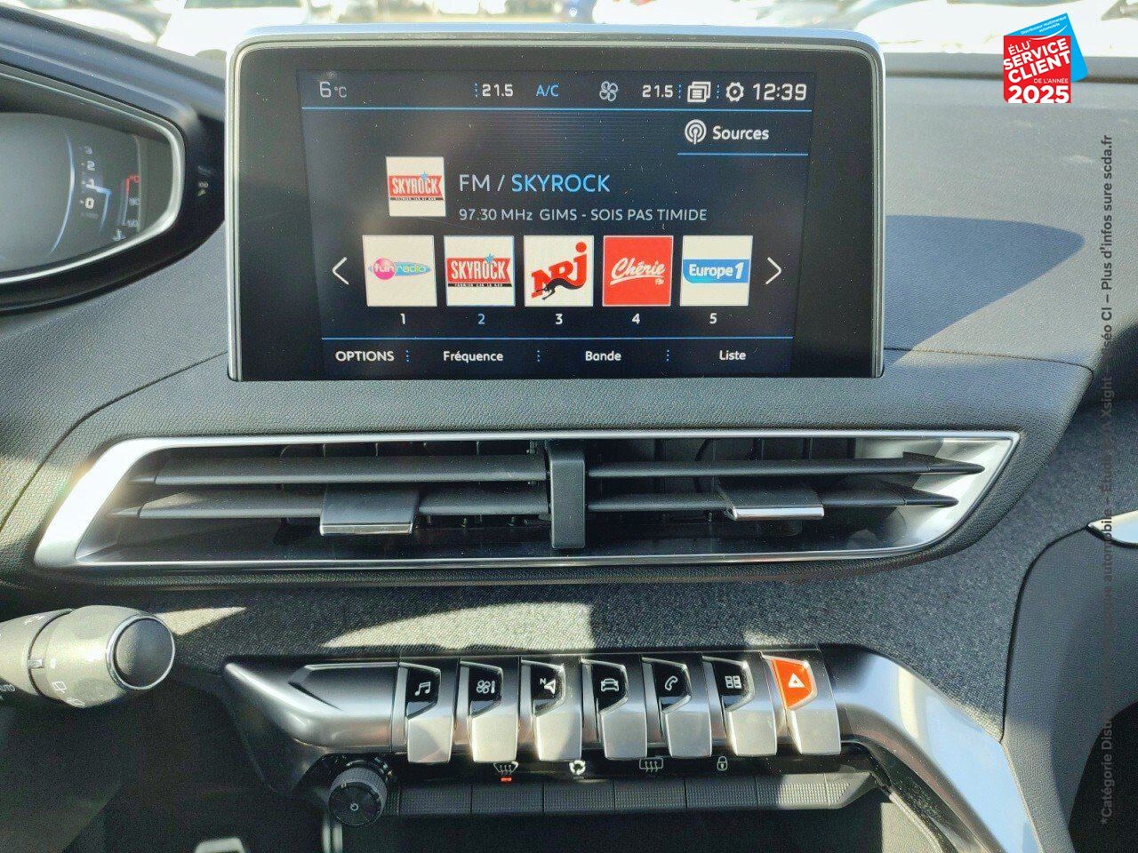 Véhicule d'occasion PEUGEOT 3008 1.2 PURETECH 130CH E6.C CROSSWAY SS chez Toyota Thionville