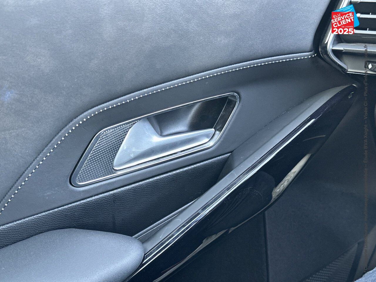 Véhicule d'occasion DS DS 7 CROSSBACK E-TENSE 4X4 300CH GRAND CHIC chez Volvo Chalons