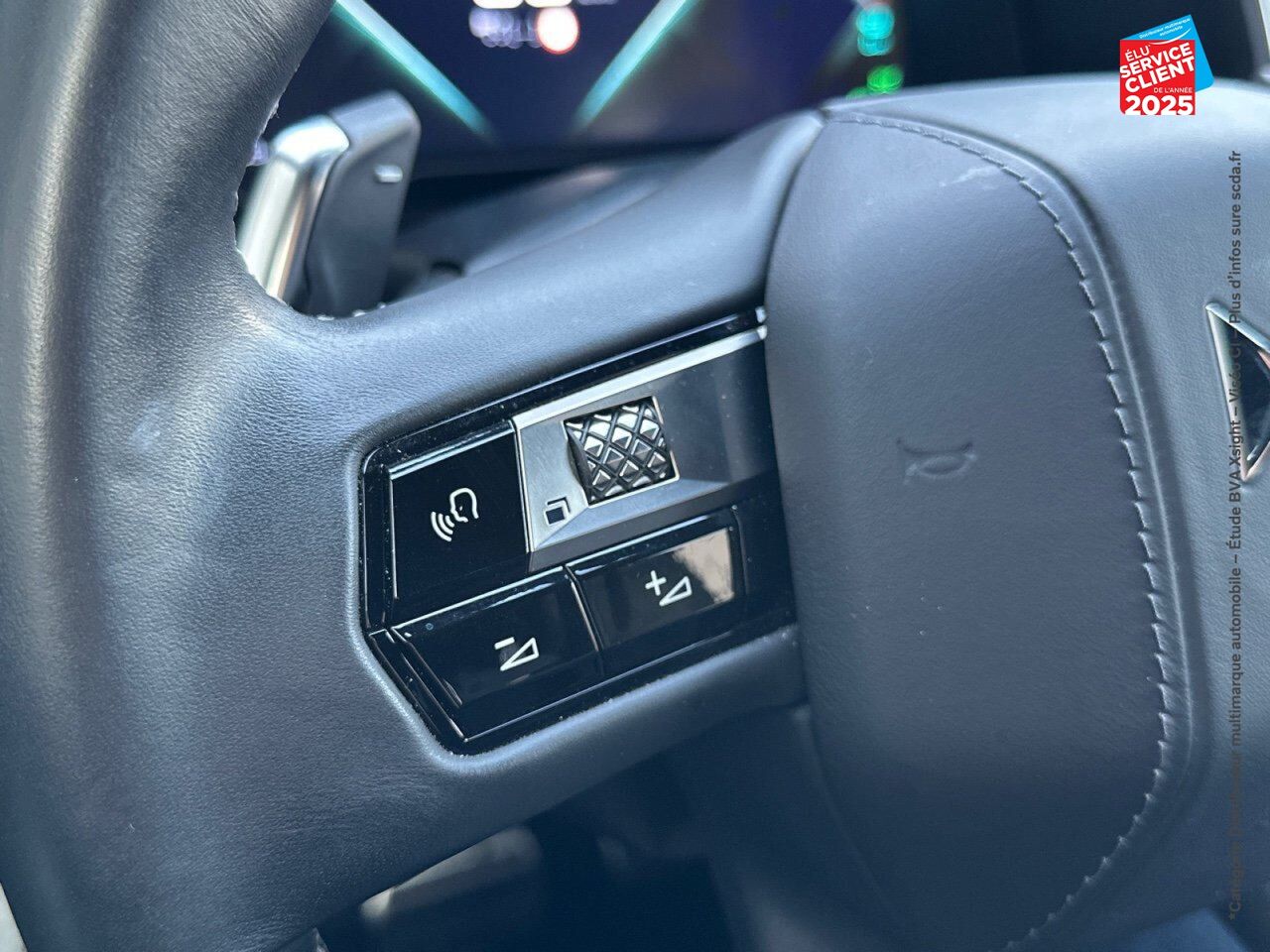 Véhicule d'occasion DS DS 7 CROSSBACK E-TENSE 4X4 300CH GRAND CHIC chez Volvo Chalons