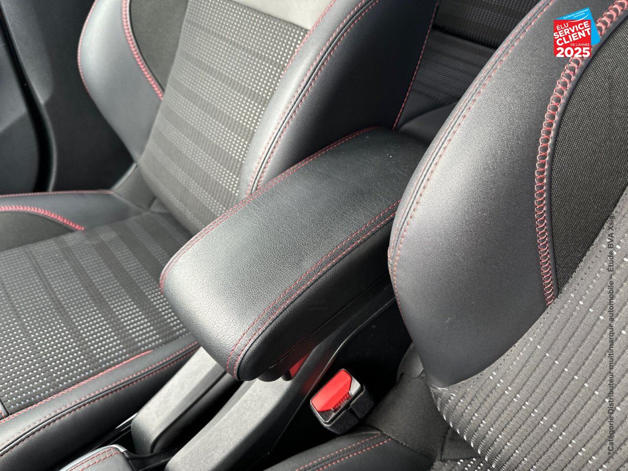 Véhicule d'occasion PEUGEOT 2008 1.2 PURETECH 110CH E6.C GT LINE SS EAT6 chez Toyota Bar le Duc