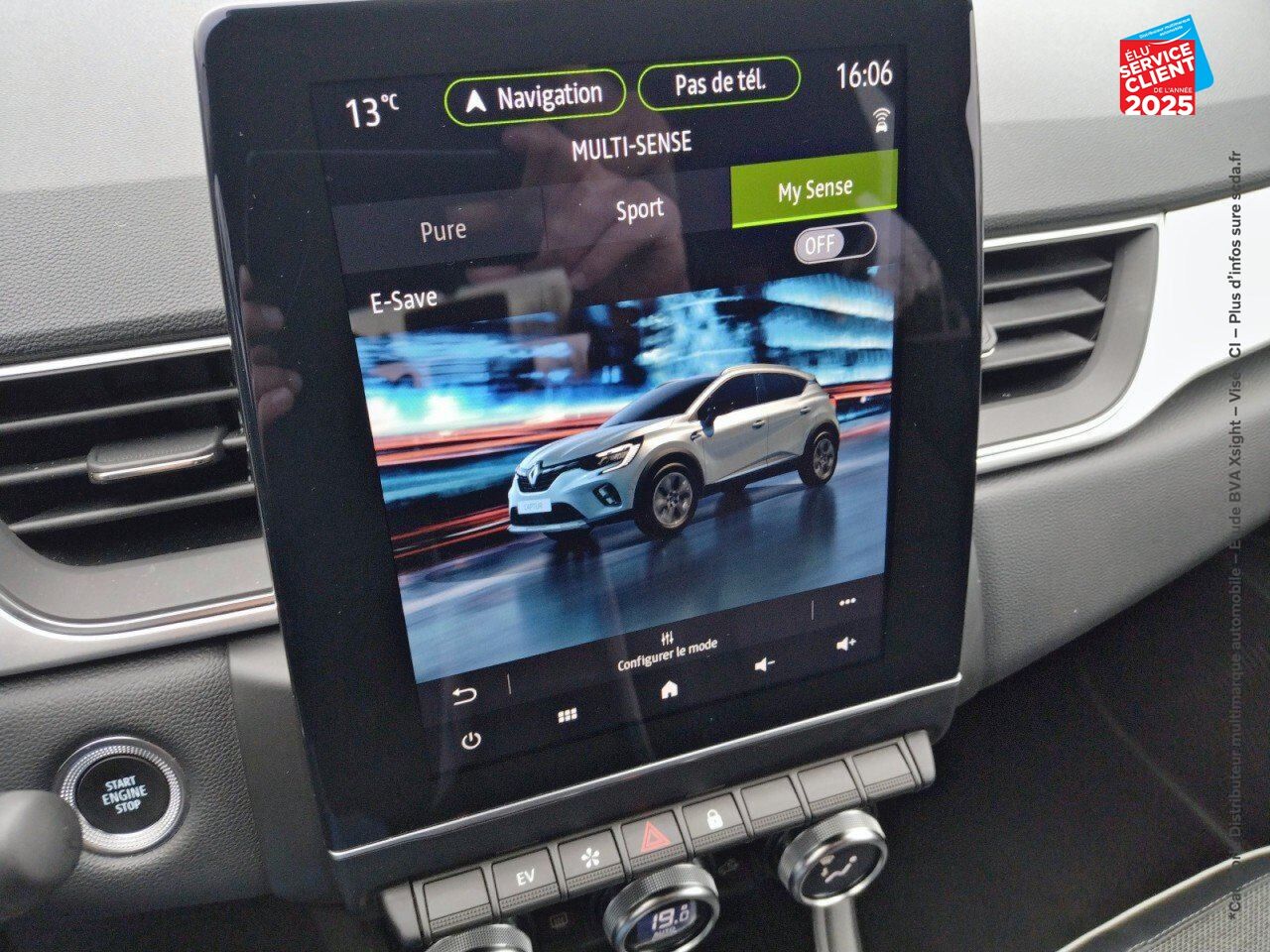 Véhicule d'occasion RENAULT CAPTUR 1.6 E-TECH HYBRIDE RECHARGEABLE 160CH TECHNO chez Opel Bar le Duc