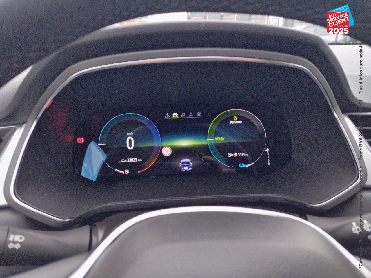 Véhicule d'occasion RENAULT CAPTUR 1.6 E-TECH HYBRIDE RECHARGEABLE 160CH TECHNO chez Opel Bar le Duc