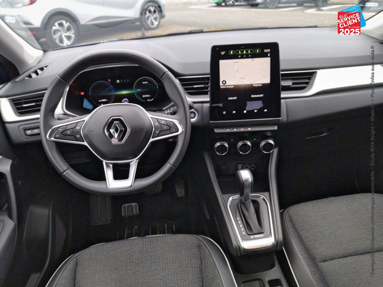 Véhicule d'occasion RENAULT CAPTUR 1.6 E-TECH HYBRIDE RECHARGEABLE 160CH TECHNO chez Opel Bar le Duc