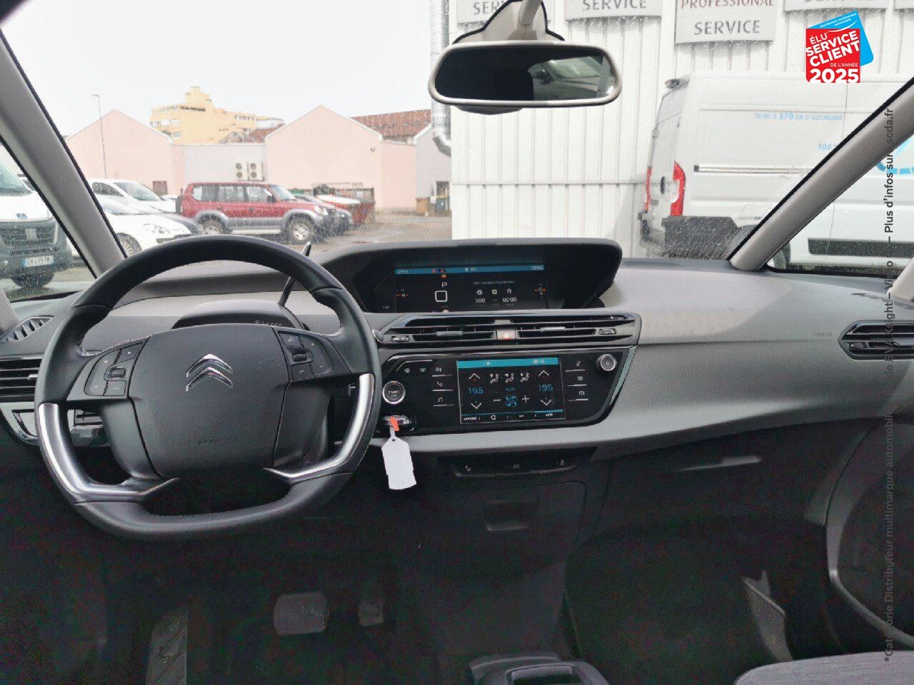 Véhicule d'occasion CITROEN C4 SPACETOURER PURETECH 130CH S/S FEEL EAT8 7CV GPS CAMERA CARPLAY chez Hyundai Chalons
