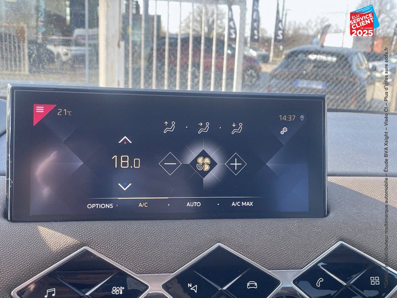 Véhicule d'occasion DS DS 3 CROSSBACK PURETECH 130CH SO CHIC AUTOMATIQUE SIEGES CUIR GPS CAMERA chez Opel Verdun