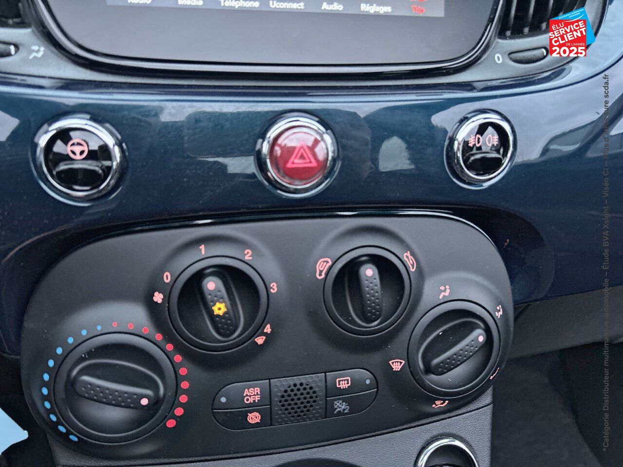 Véhicule d'occasion FIAT 500C 1.0 70CH BSG SS PACK CONFORT chez Opel Bar le Duc