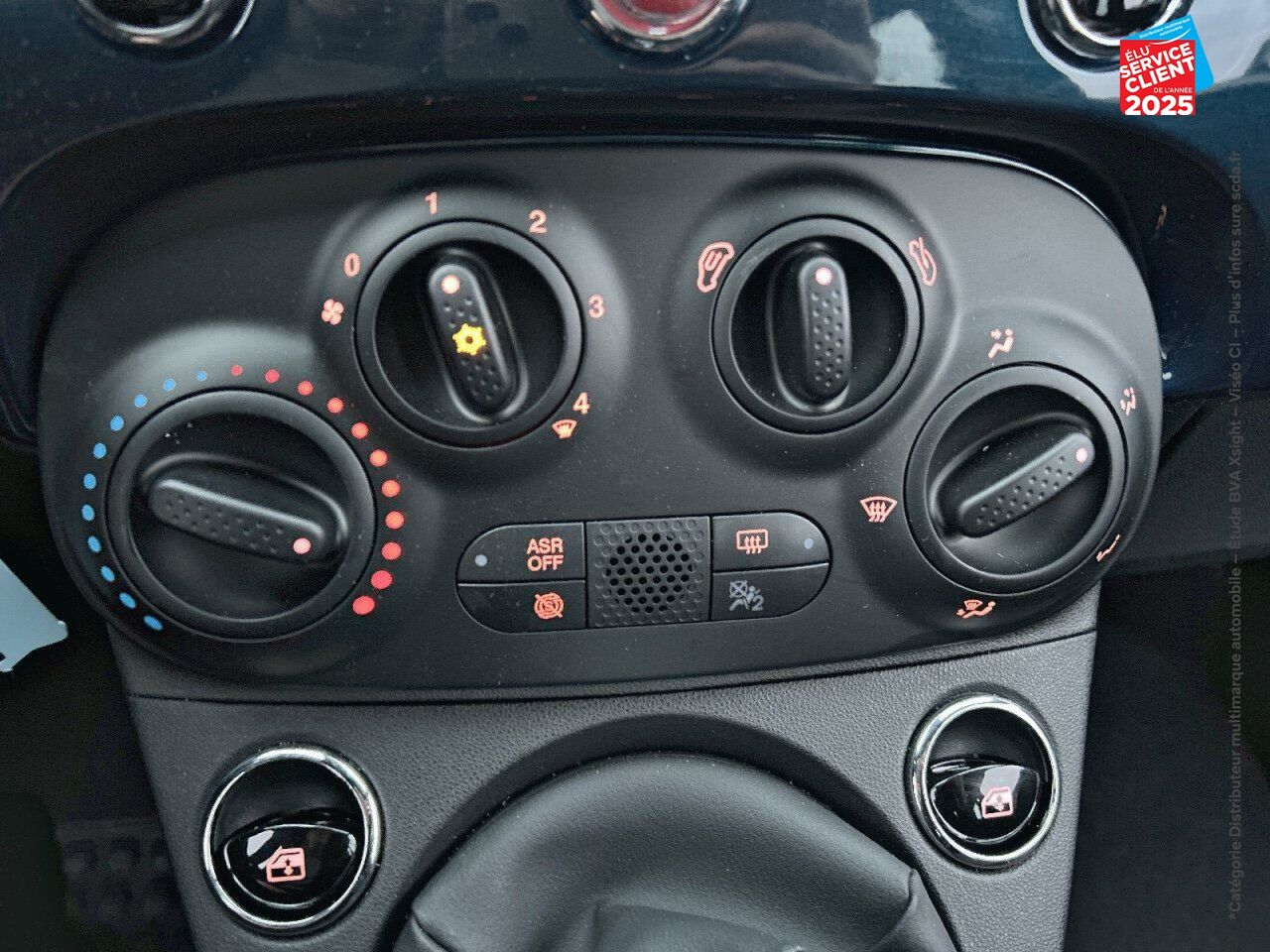 Véhicule d'occasion FIAT 500C 1.0 70CH BSG SS PACK CONFORT chez Opel Bar le Duc