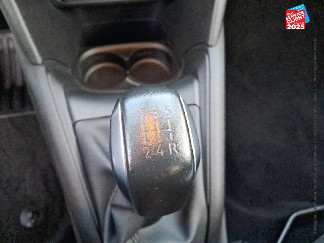Véhicule d'occasion PEUGEOT 208 1.2 PURETECH 82CH STYLE 5P chez Toyota Saint Dizier