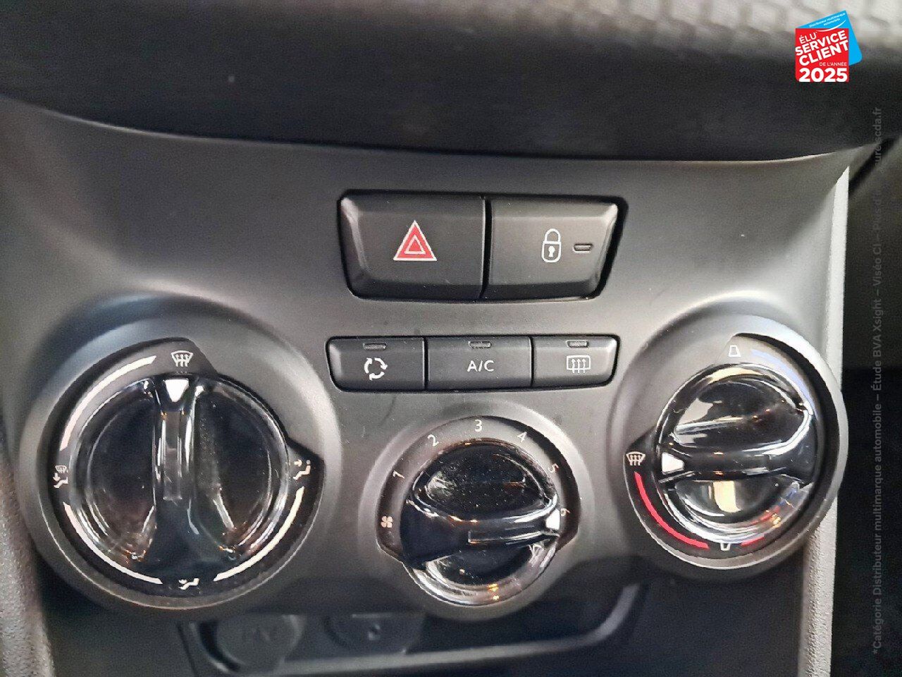 Véhicule d'occasion PEUGEOT 208 1.2 PURETECH 82CH STYLE 5P chez Toyota Saint Dizier