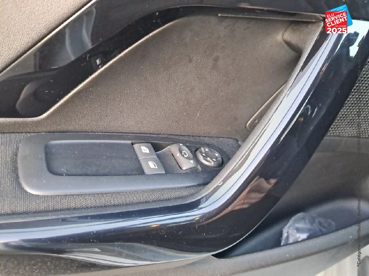 Véhicule d'occasion PEUGEOT 208 1.2 PURETECH 82CH STYLE 5P chez Toyota Saint Dizier