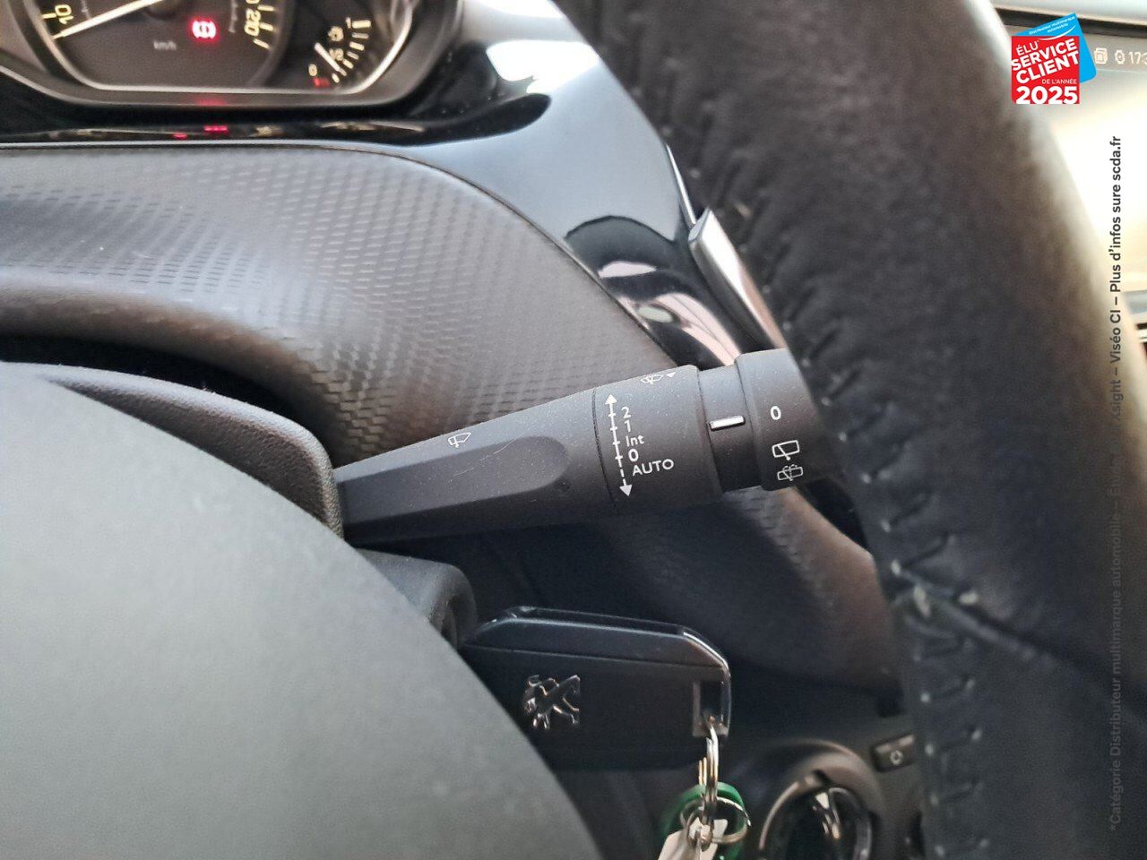 Véhicule d'occasion PEUGEOT 208 1.2 PURETECH 82CH STYLE 5P chez Toyota Saint Dizier