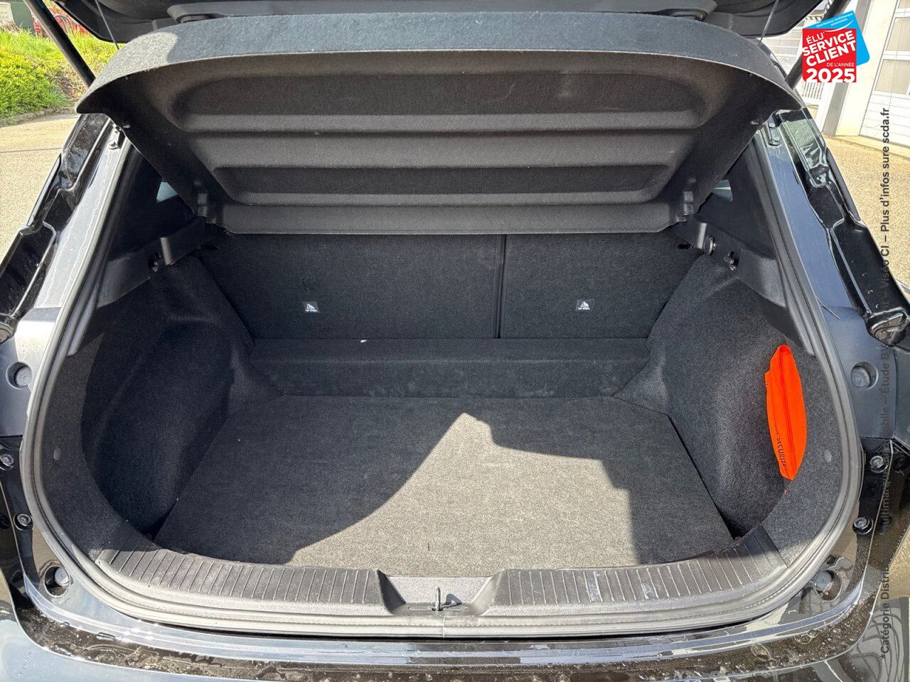 Véhicule d'occasion NISSAN QASHQAI 1.3 MILD HYBRID 140CH BUSINESS EDITION 2022 chez Opel Verdun