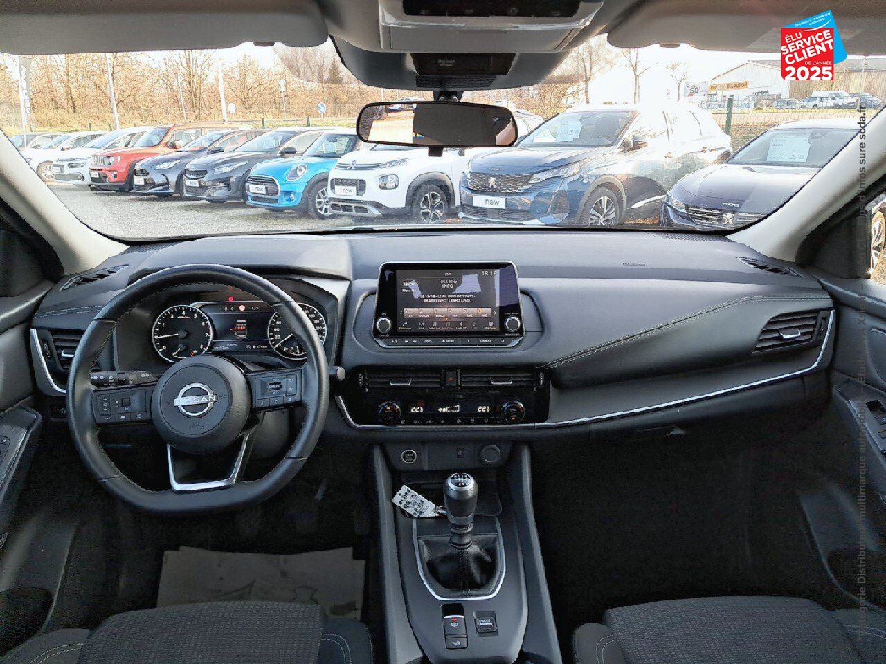 Véhicule d'occasion NISSAN QASHQAI 1.3 MILD HYBRID 140CH BUSINESS EDITION 2022 chez Toyota Metz