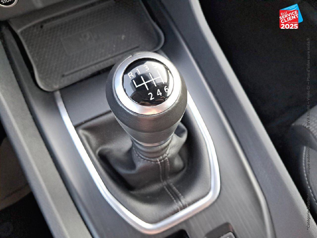 Véhicule d'occasion NISSAN QASHQAI 1.3 MILD HYBRID 140CH BUSINESS EDITION 2022 chez Toyota Metz