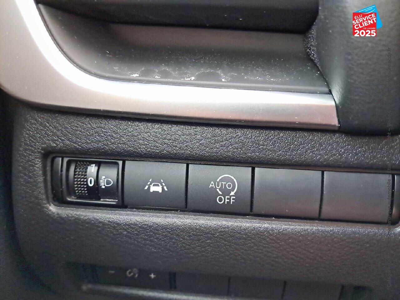 Véhicule d'occasion NISSAN QASHQAI 1.3 MILD HYBRID 140CH BUSINESS EDITION 2022 chez Renault Colmar