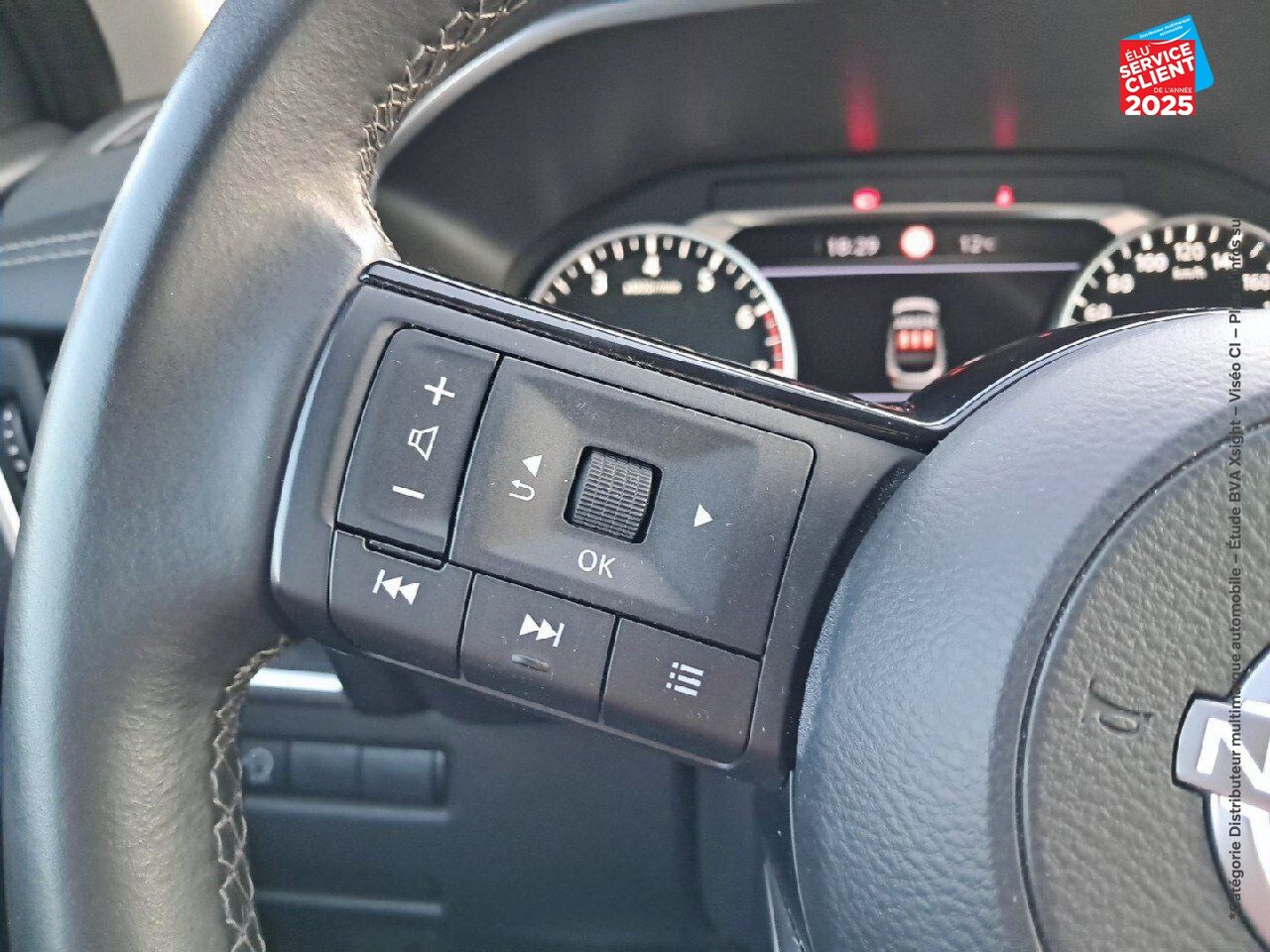 Véhicule d'occasion NISSAN QASHQAI 1.3 MILD HYBRID 140CH BUSINESS EDITION 2022 chez Renault Colmar