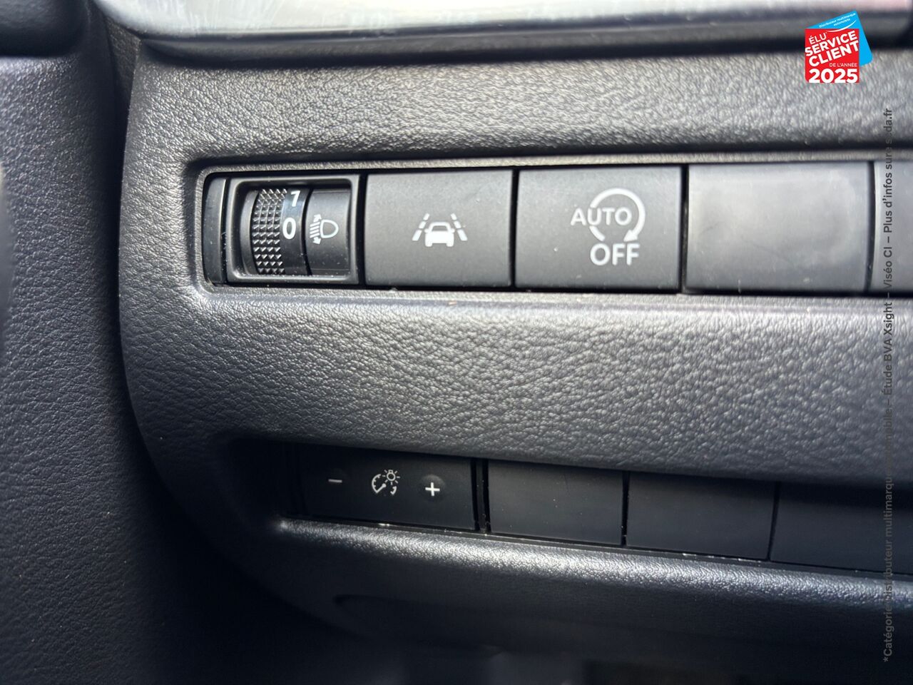 Véhicule d'occasion NISSAN QASHQAI 1.3 MILD HYBRID 140CH BUSINESS EDITION 2022 CAMERA chez Renault Saint-Louis