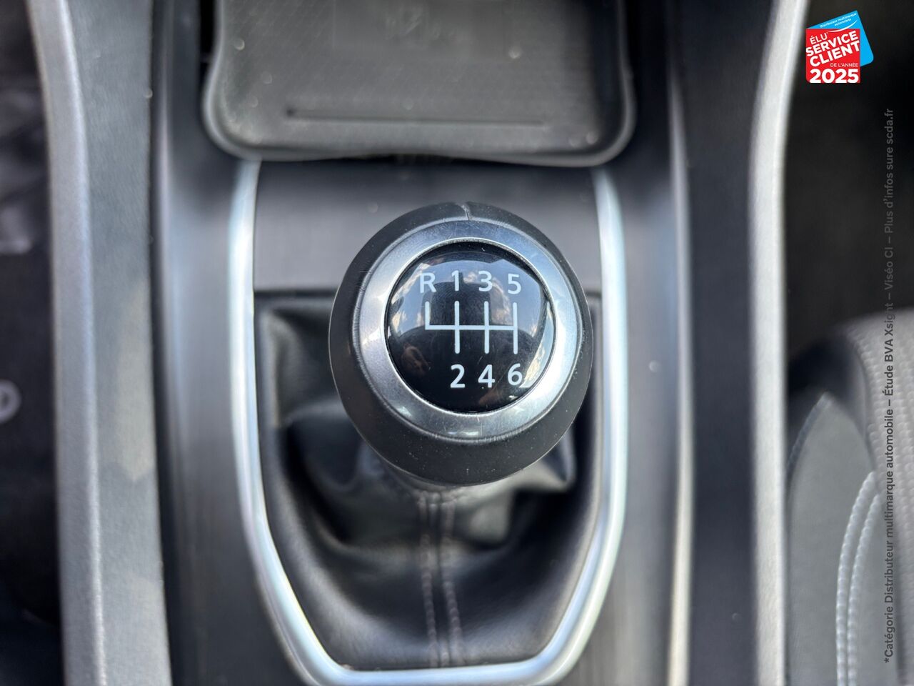 Véhicule d'occasion NISSAN QASHQAI 1.3 MILD HYBRID 140CH BUSINESS EDITION 2022 CAMERA chez Renault Saint-Louis