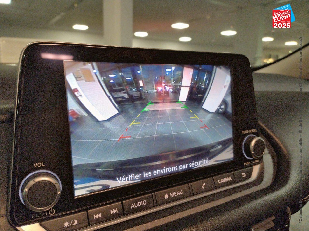 Véhicule d'occasion NISSAN QASHQAI 1.3 MILD HYBRID 140CH BUSINESS EDITION 2022 CAMERA chez Renault Colmar