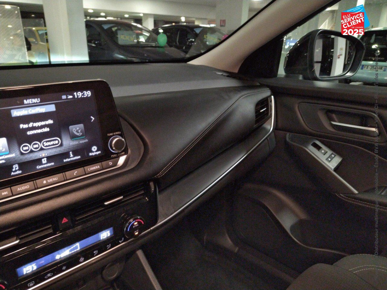 Véhicule d'occasion NISSAN QASHQAI 1.3 MILD HYBRID 140CH BUSINESS EDITION 2022 CAMERA chez Renault Colmar