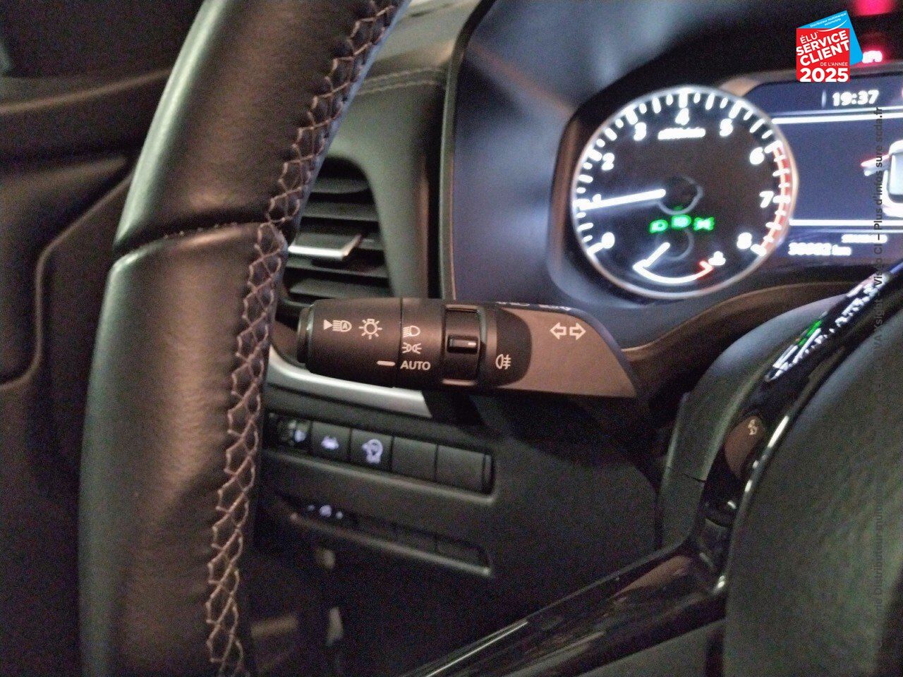 Véhicule d'occasion NISSAN QASHQAI 1.3 MILD HYBRID 140CH BUSINESS EDITION 2022 CAMERA chez Renault Colmar