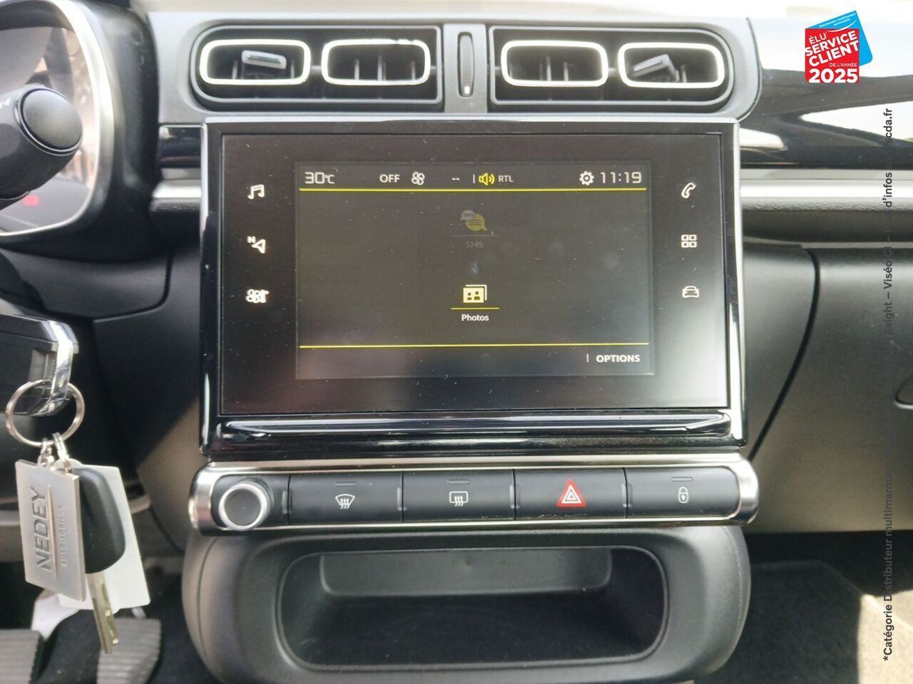 Véhicule d'occasion CITROEN C3 PURETECH 110CH SHINE SS E6.D-TEMP chez Renault Colmar