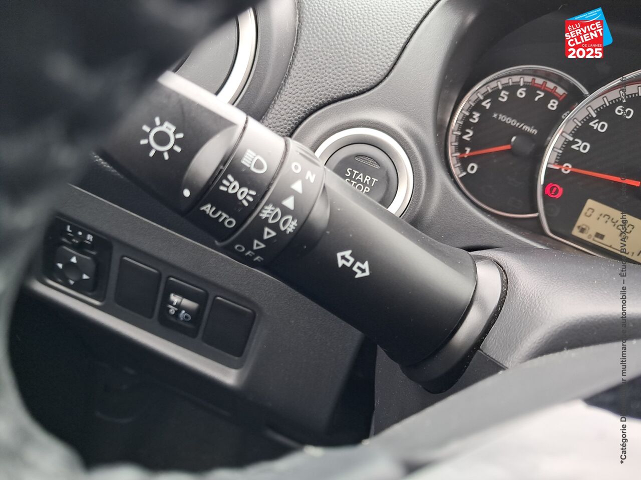 Véhicule d'occasion MITSUBISHI SPACE STAR 1.2 MIVEC 80CH RED LINE EDITION CVT 2020 chez Opel Saint-Dizier
