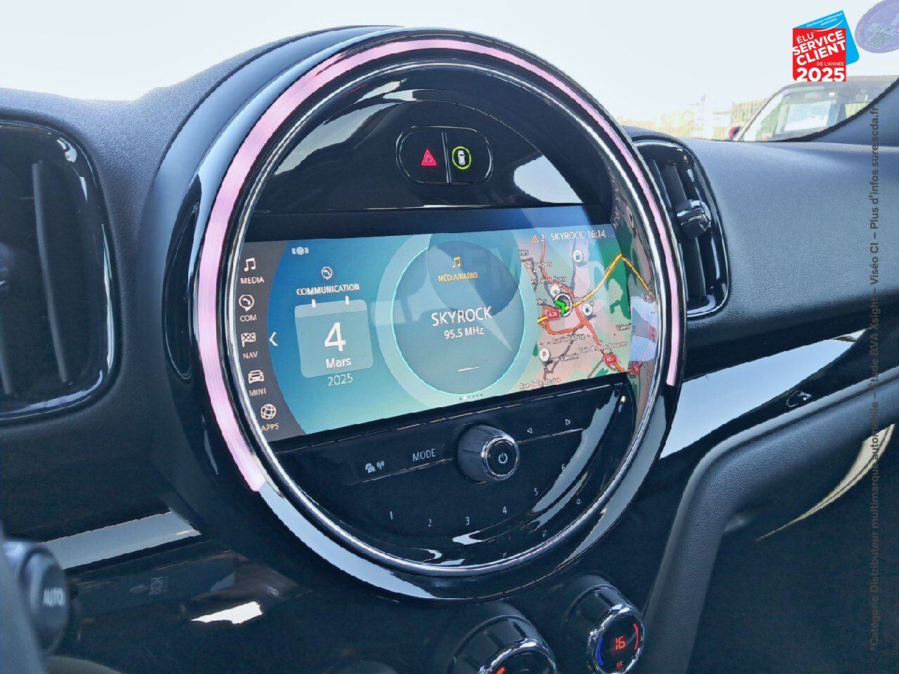 Véhicule d'occasion MINI COUNTRYMAN COOPER SE 125CH + 95CH NORTHWOOD ALL4 BVA6 TOUVRANT SIEGES CHAUF GPS CAMERA chez Renault Sélestat