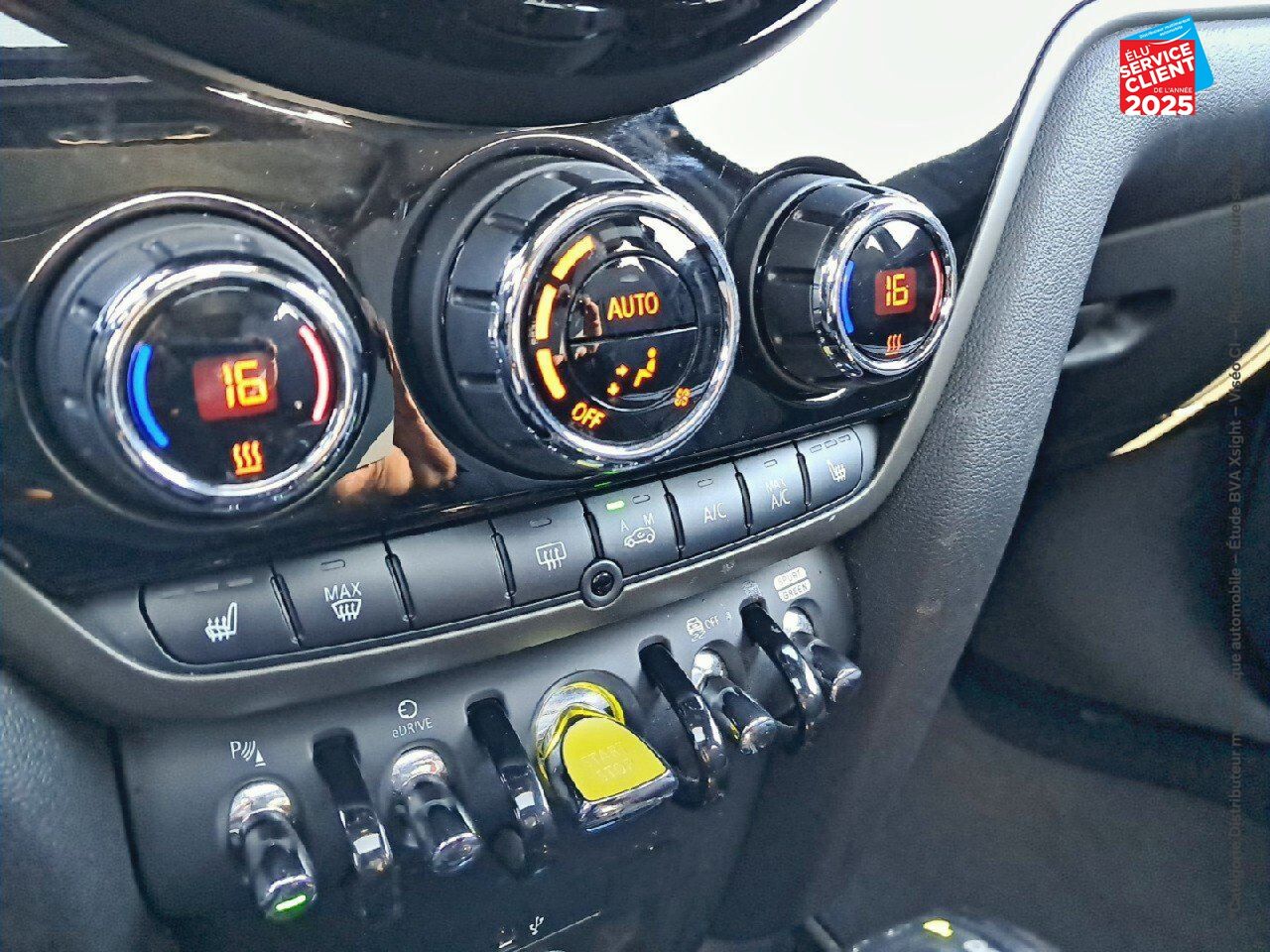Véhicule d'occasion MINI COUNTRYMAN COOPER SE 125CH + 95CH NORTHWOOD ALL4 BVA6 TOUVRANT SIEGES CHAUF GPS CAMERA chez Renault Sélestat