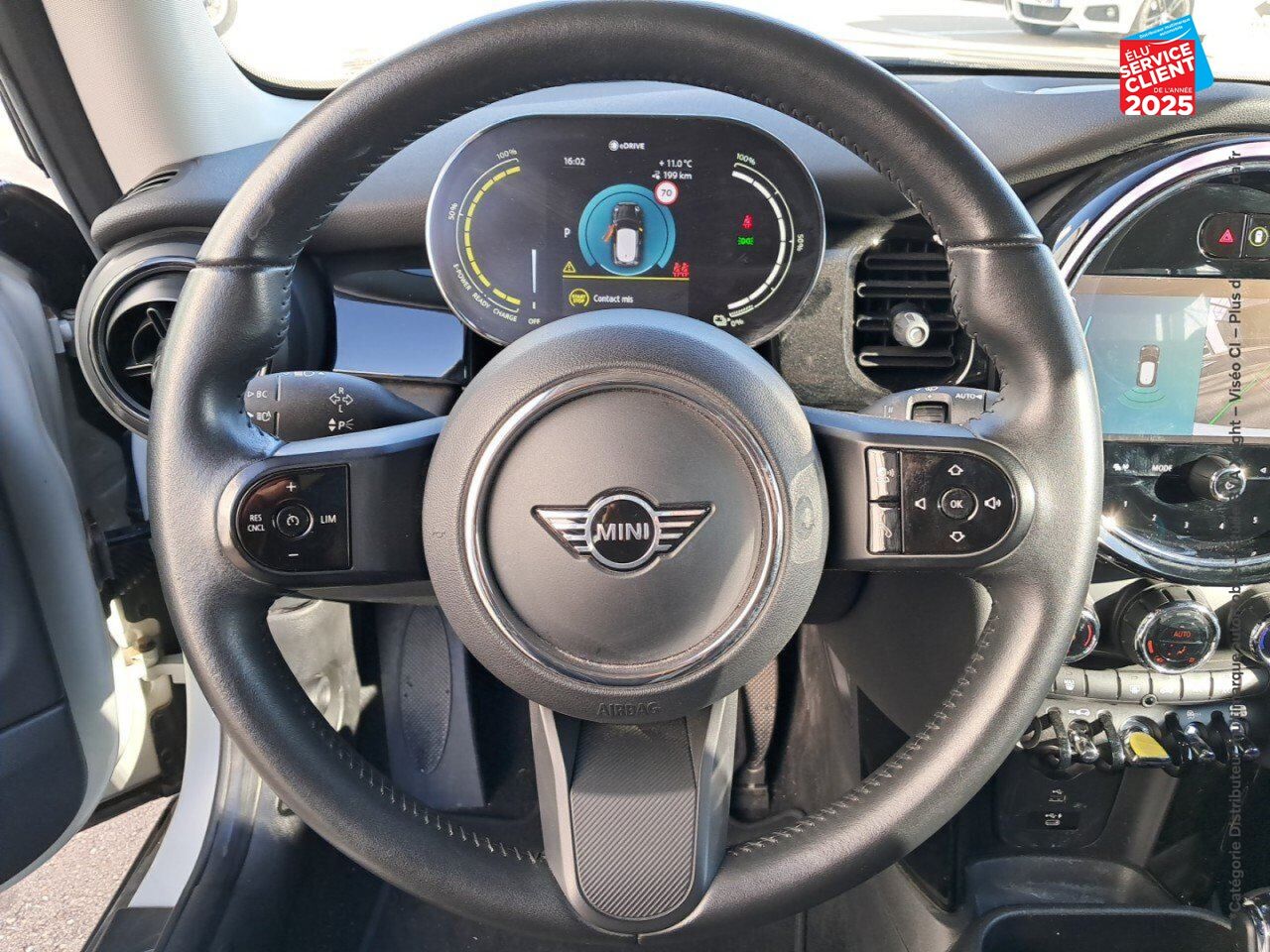 Véhicule d'occasion MINI MINI COOPER SE 184CH BUSINESS DESIGN BVA chez BMW Dole