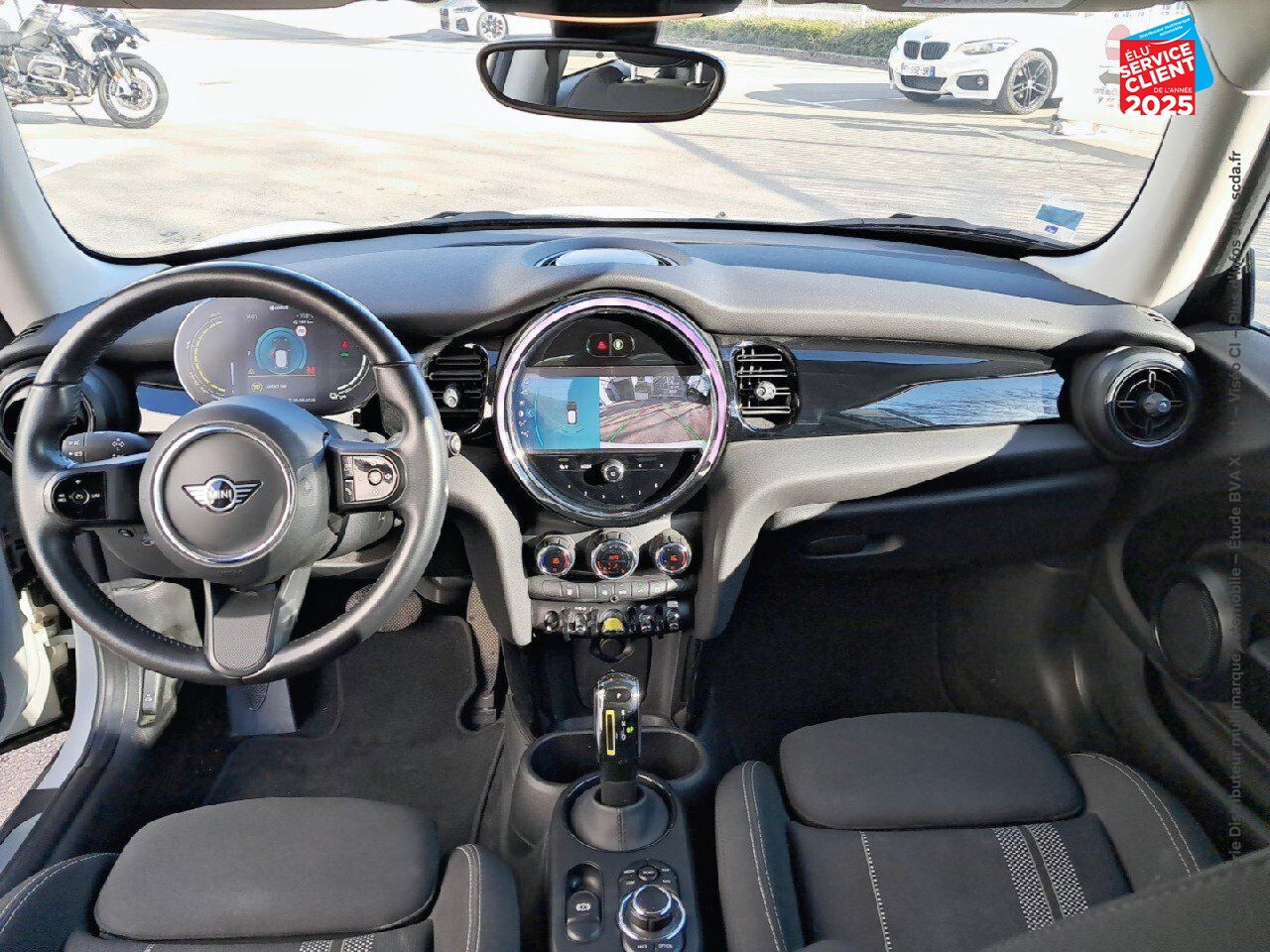 Véhicule d'occasion MINI MINI COOPER SE 184CH BUSINESS DESIGN BVA chez BMW Dole
