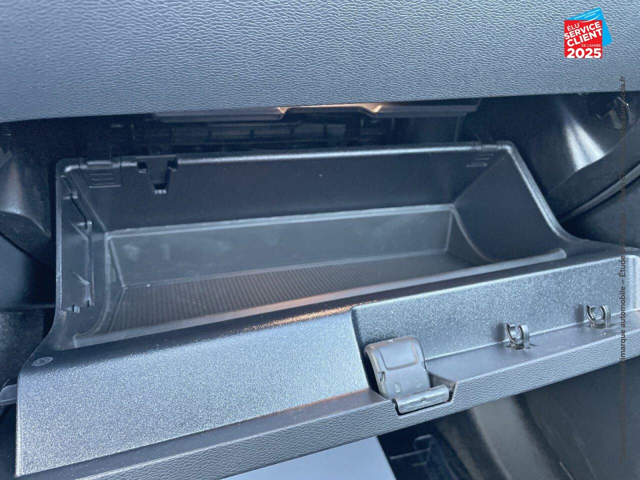 Véhicule d'occasion VOLVO XC40 RECHARGE 238CH ESSENTIAL chez BMW Besançon