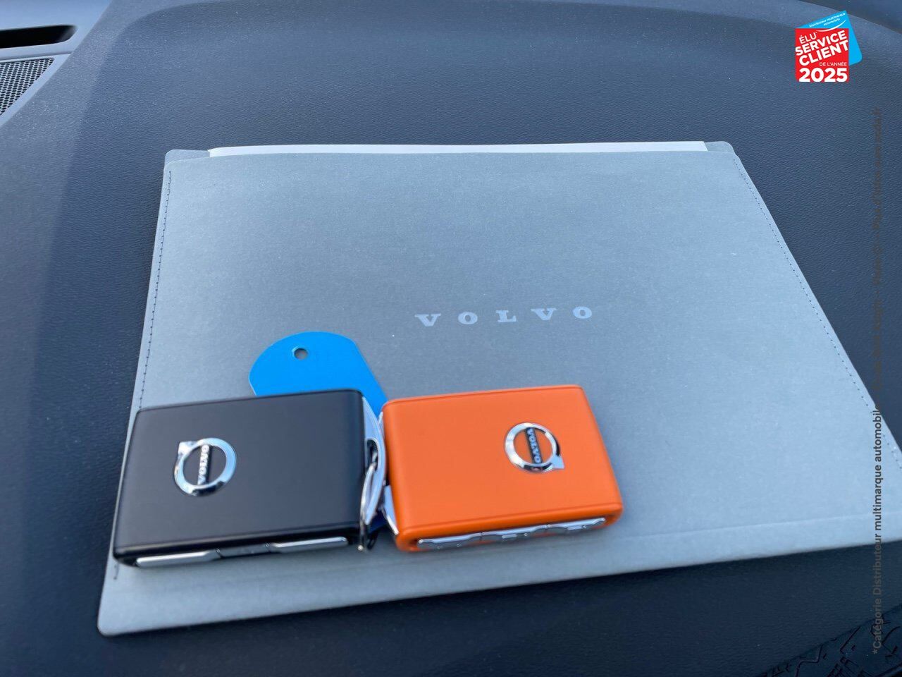 Véhicule d'occasion VOLVO XC40 RECHARGE 238CH ESSENTIAL chez BMW Besançon
