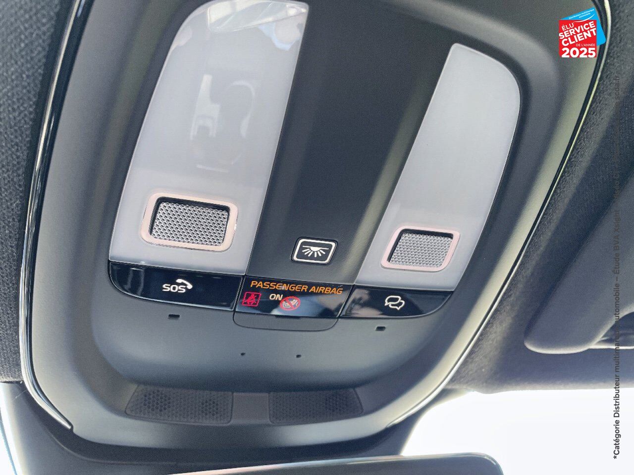 Véhicule d'occasion VOLVO XC40 RECHARGE 238CH ESSENTIAL chez BMW Besançon