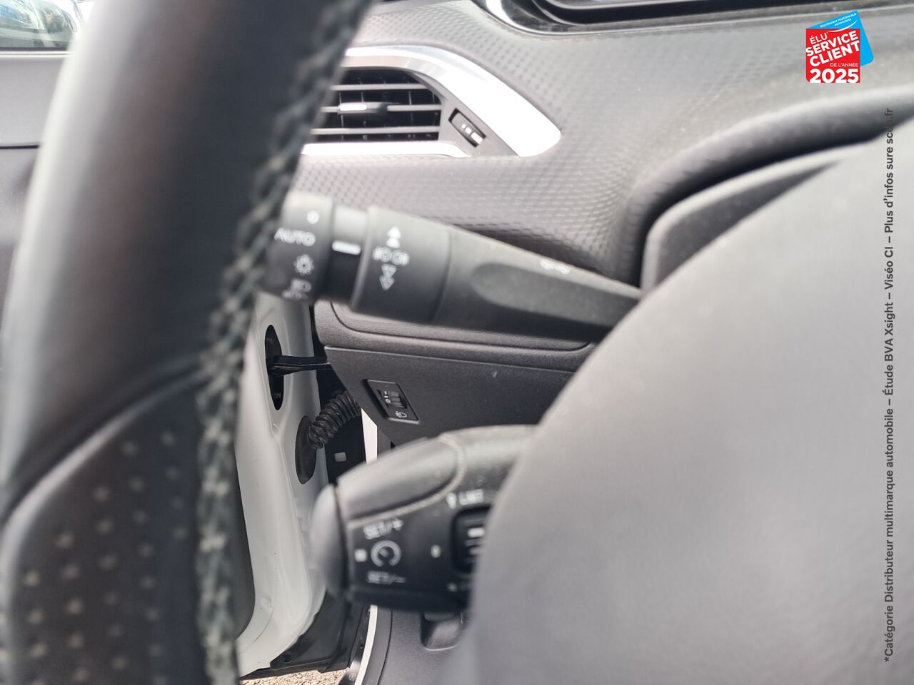Véhicule d'occasion PEUGEOT 2008 1.2 PURETECH 110CH E6.C CROSSWAY SS EAT6 chez Dacia Montbéliard