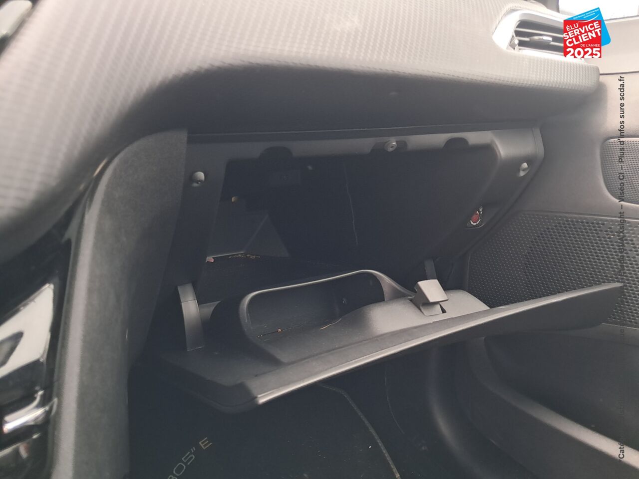 Véhicule d'occasion PEUGEOT 2008 1.2 PURETECH 110CH E6.C CROSSWAY SS EAT6 chez Dacia Montbéliard