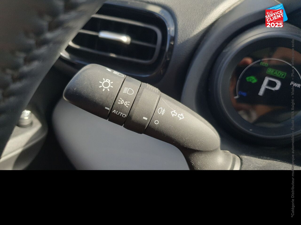 Véhicule d'occasion TOYOTA YARIS CROSS 116H DYNAMIC MY22 CAMERA chez Toyota Besançon