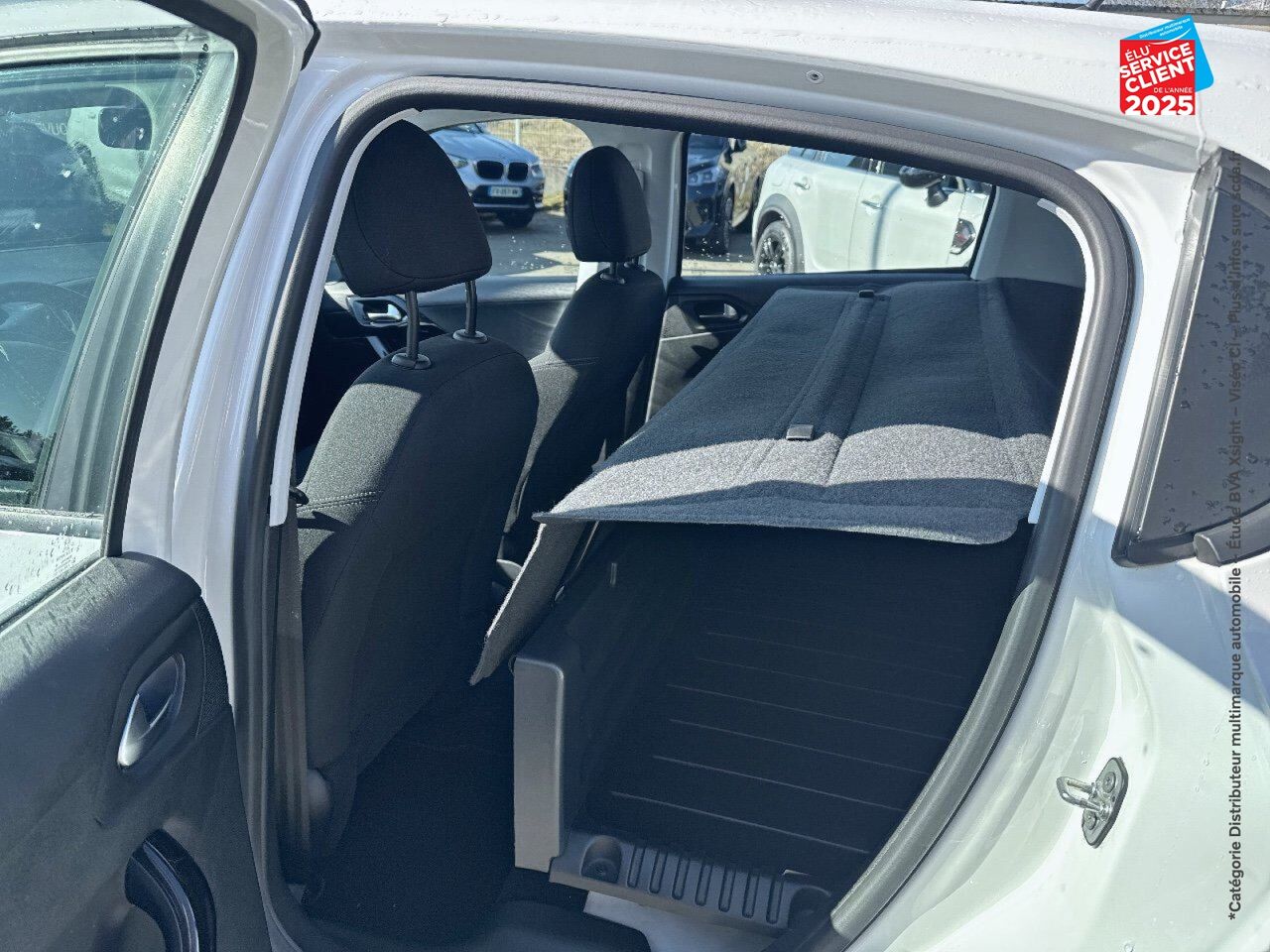 Véhicule d'occasion PEUGEOT 208 AFFAIRE 1.6 BLUEHDI 100CH SS PREMIUM PACK EURO6C chez Renault Saint-Louis