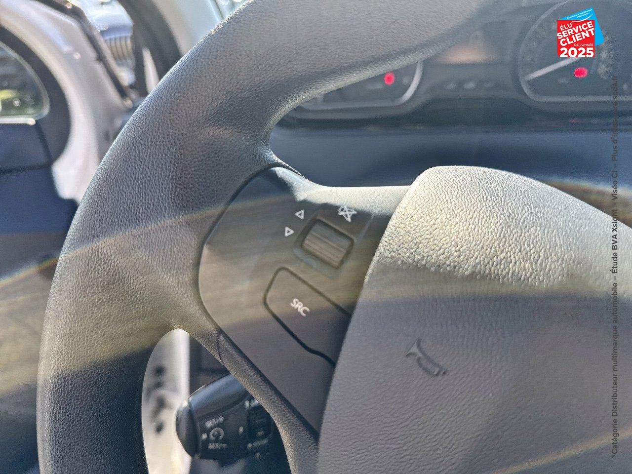 Véhicule d'occasion PEUGEOT 208 AFFAIRE 1.6 BLUEHDI 100CH SS PREMIUM PACK EURO6C chez Renault Saint-Louis