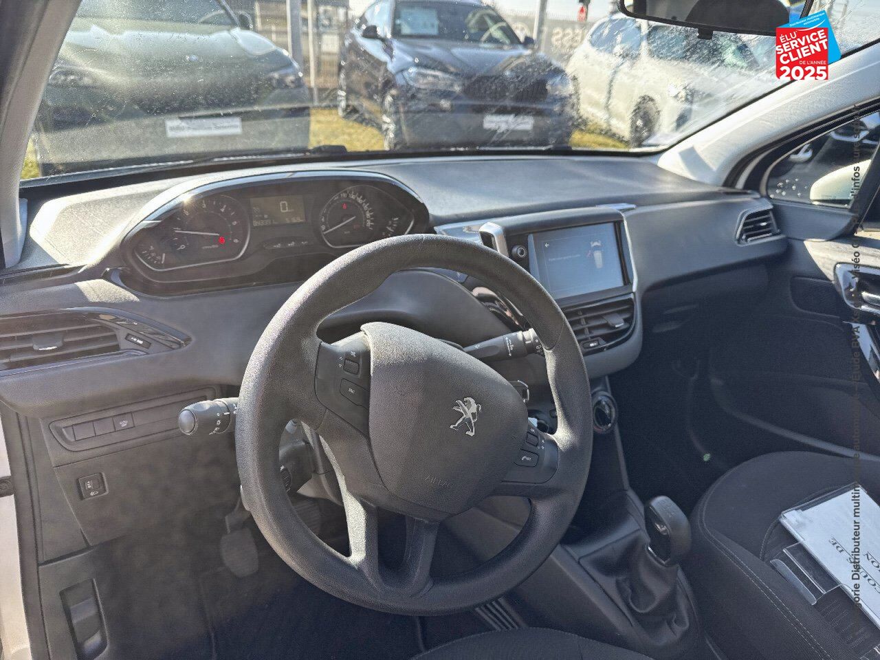 Véhicule d'occasion PEUGEOT 208 AFFAIRE 1.6 BLUEHDI 100CH SS PREMIUM PACK EURO6C chez Renault Saint-Louis