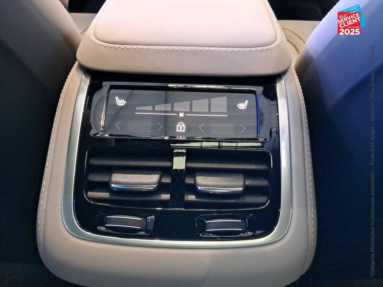 Véhicule d'occasion VOLVO XC90 T8 AWD 310 + 145CH ULTRA STYLE CHROME GEARTRONIC chez Hyundai Epernay