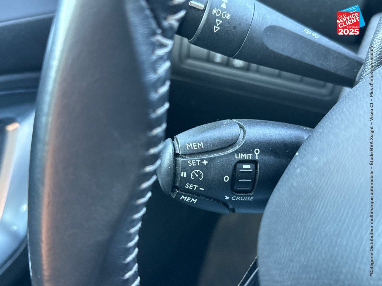 Véhicule d'occasion PEUGEOT 308 1.2 PURETECH 130CH E6.3 S/S ALLURE GPS CAMERA CARPLAY chez Fiat Besançon