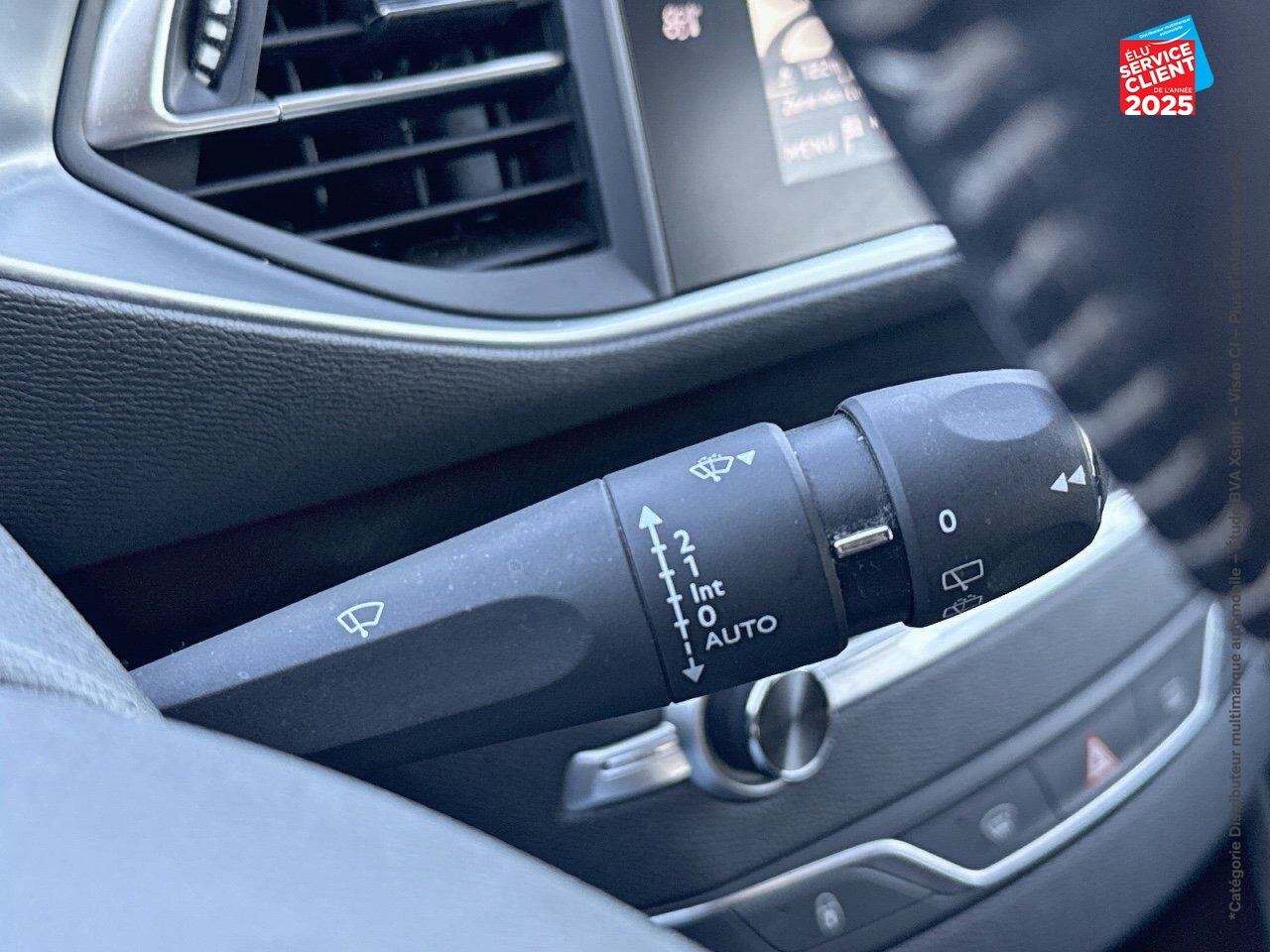 Véhicule d'occasion PEUGEOT 308 1.2 PURETECH 130CH E6.3 S/S ALLURE GPS CAMERA CARPLAY chez Fiat Besançon