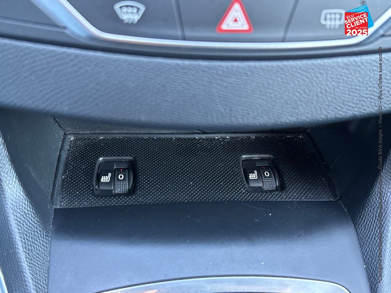 Véhicule d'occasion PEUGEOT 308 1.2 PURETECH 130CH E6.3 S/S ALLURE GPS CAMERA CARPLAY chez Fiat Besançon