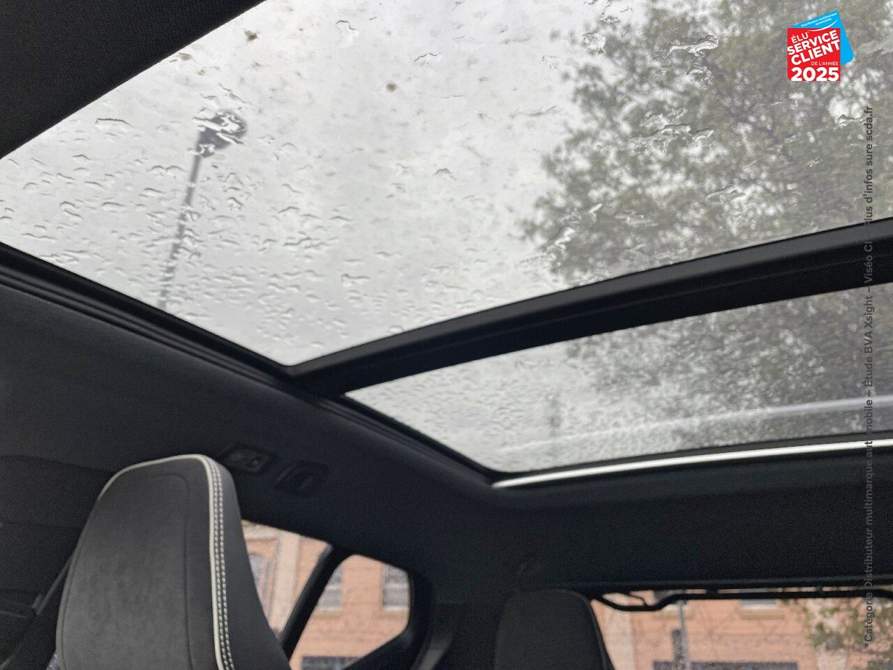 Véhicule d'occasion VOLVO XC40 T3 163CH R-DESIGN GEARTRONIC 8 chez Volvo Epernay